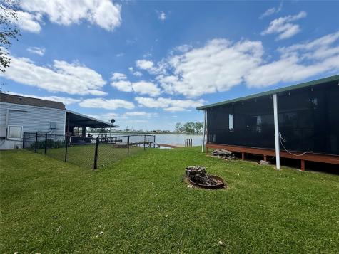 15 Pelican Isle Drive Kerens TX 75144