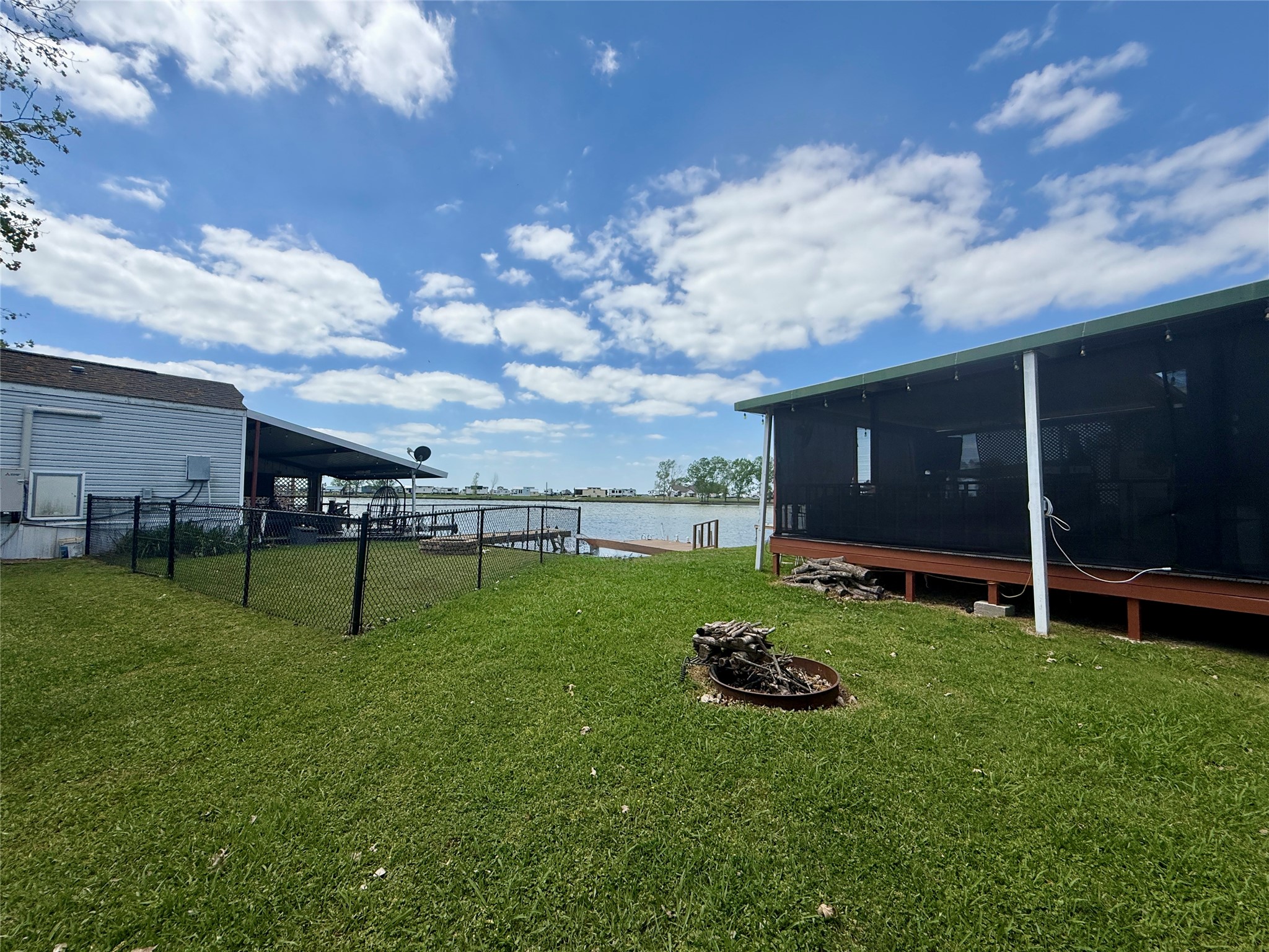 15 Pelican Isle Drive Kerens TX 75144
