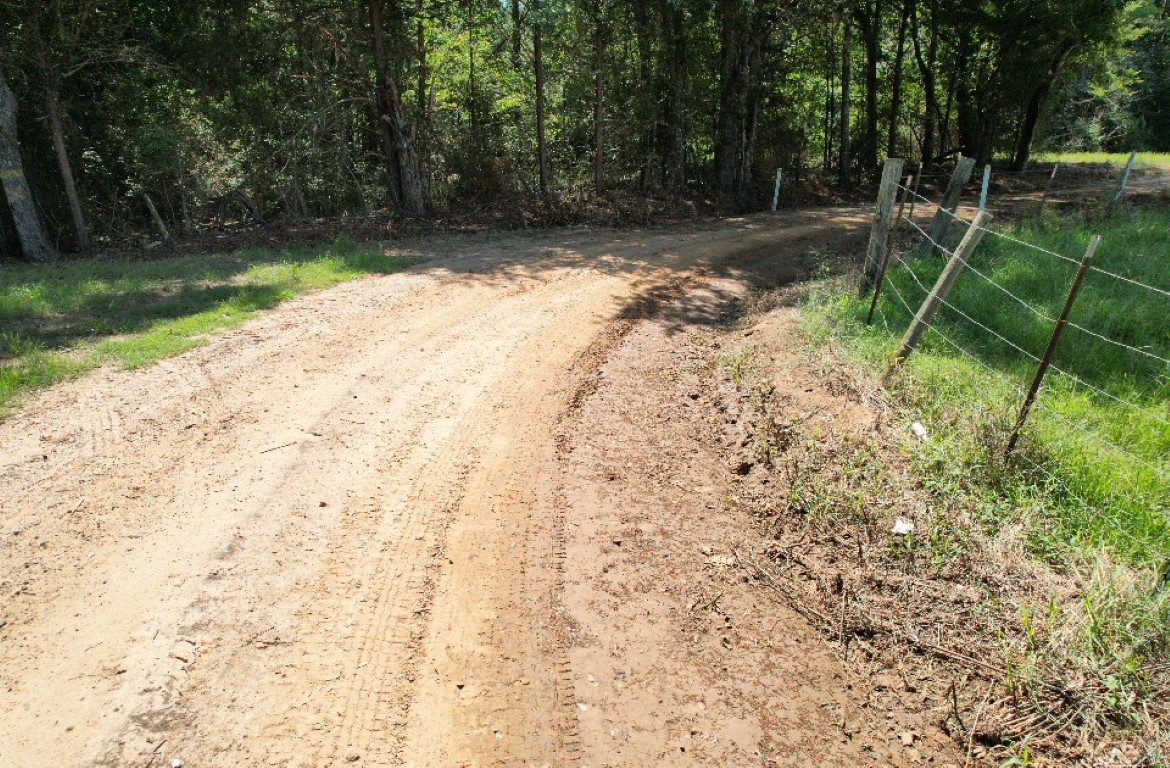 Tbd-b Cr 4037 Timpson TX 75975