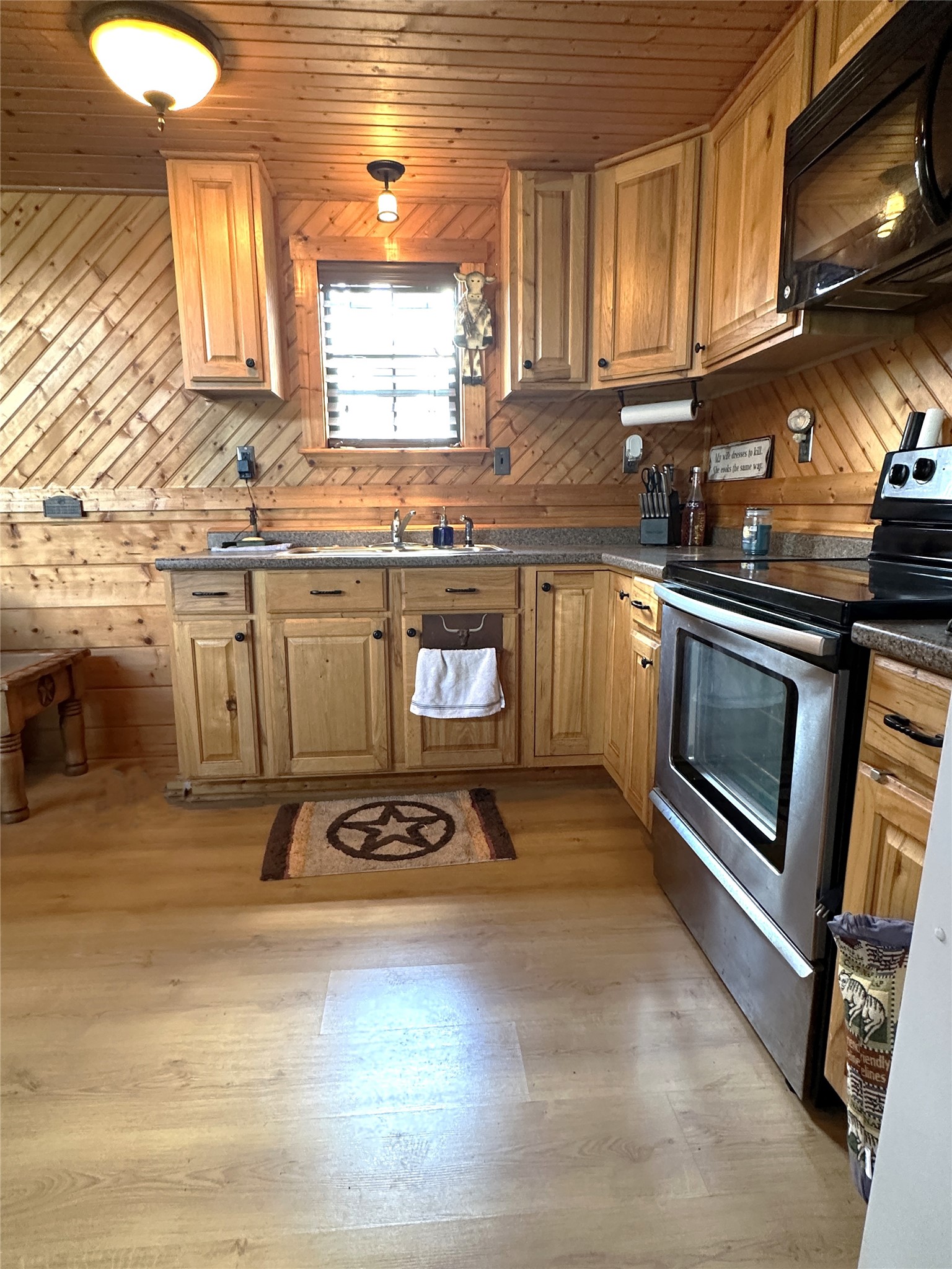 853 Cr 206 Bremond TX 76629