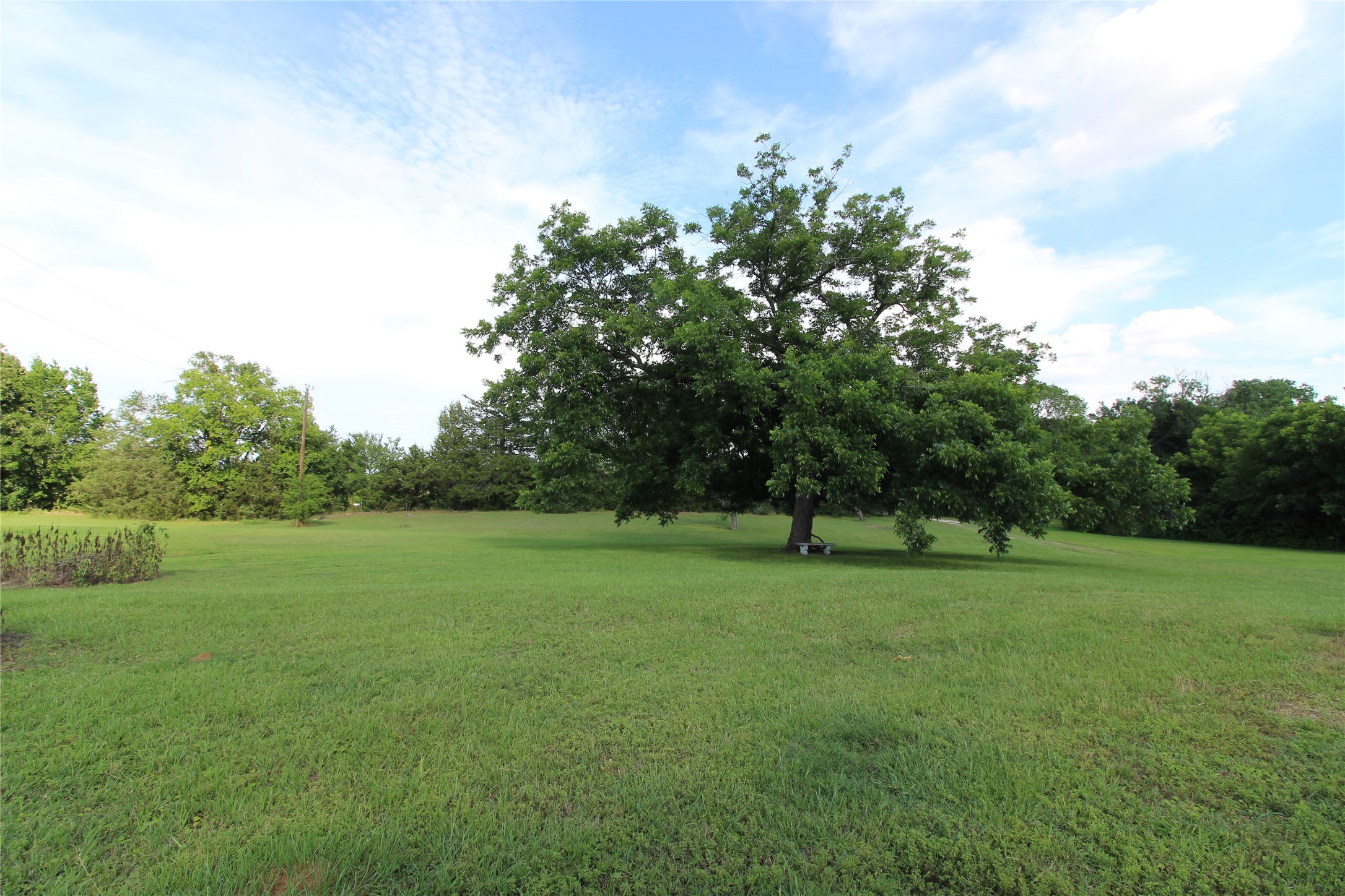 19470 County Road 4072 Kemp TX 75143