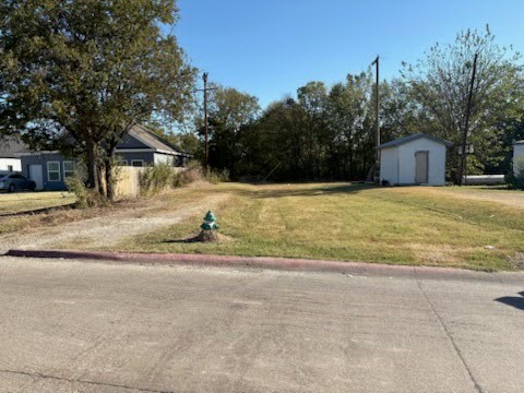 1002 S Smith Street Ennis TX 75119
