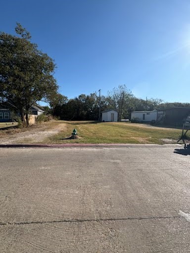 1002 S Smith Street Ennis TX 75119