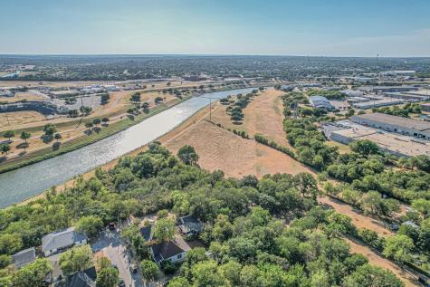 930 Samuels Avenue Fort Worth TX 76102