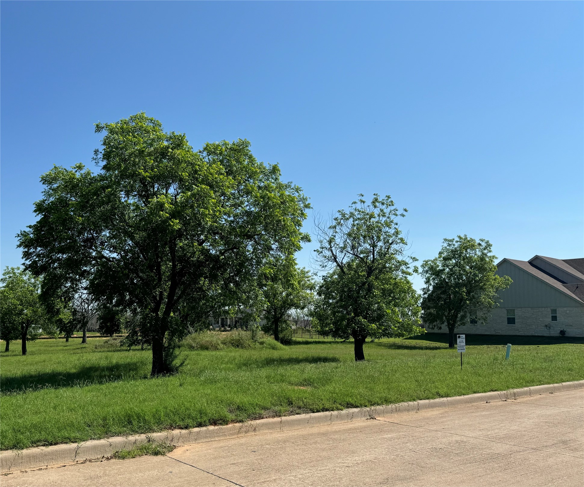 6512 Pinehurst Drive Granbury TX 76049