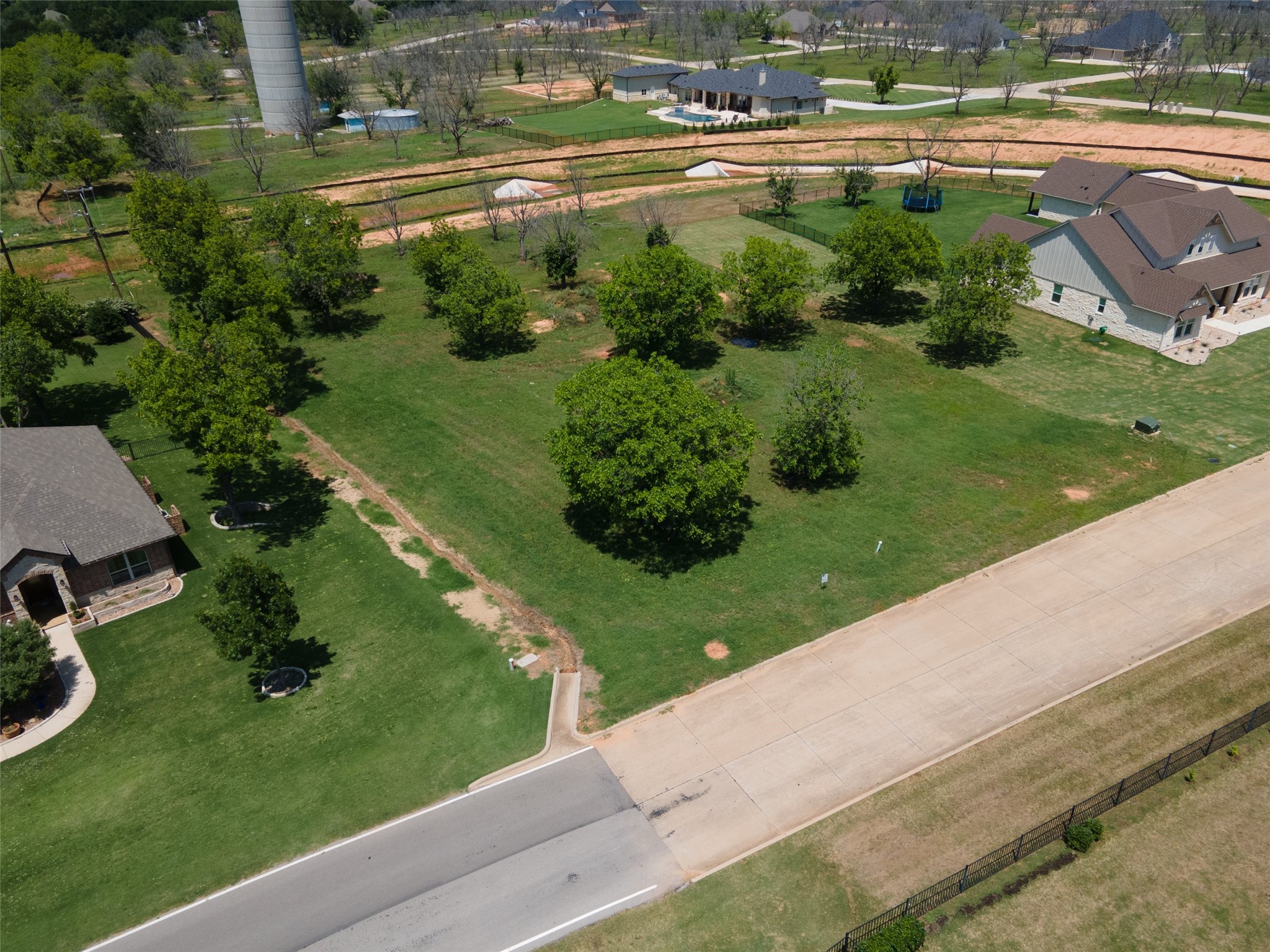 6512 Pinehurst Drive Granbury TX 76049