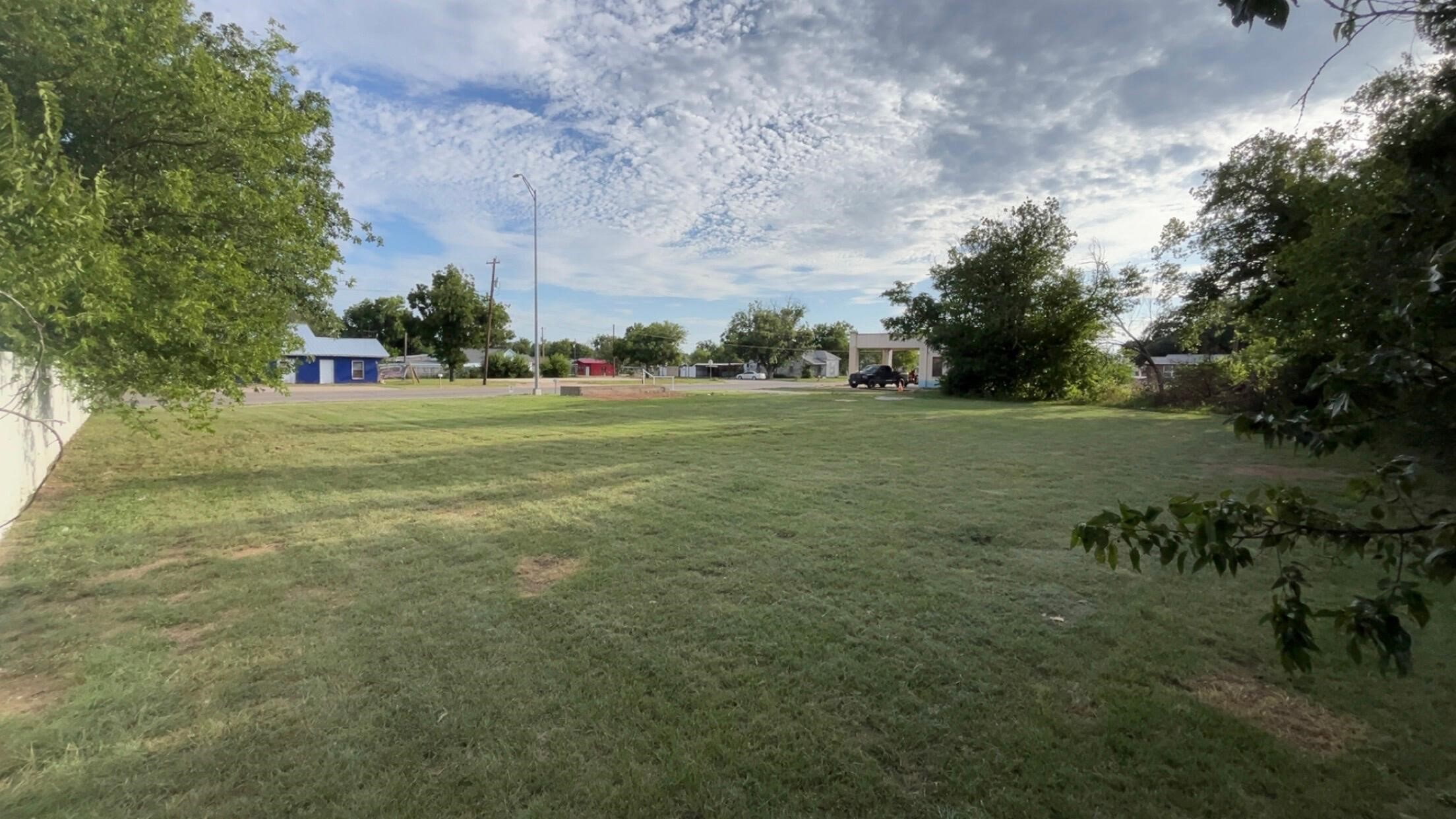 505 E Walnut Street Coleman TX 76834