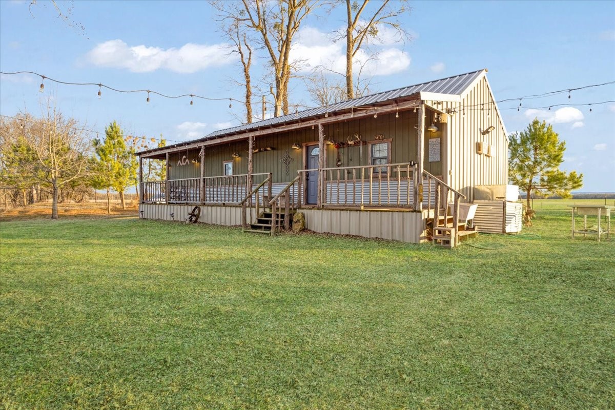 9891 Farm Road 906 Powderly TX 75473