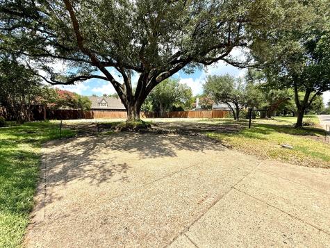 4647 Alta Vista Lane Dallas TX 75229