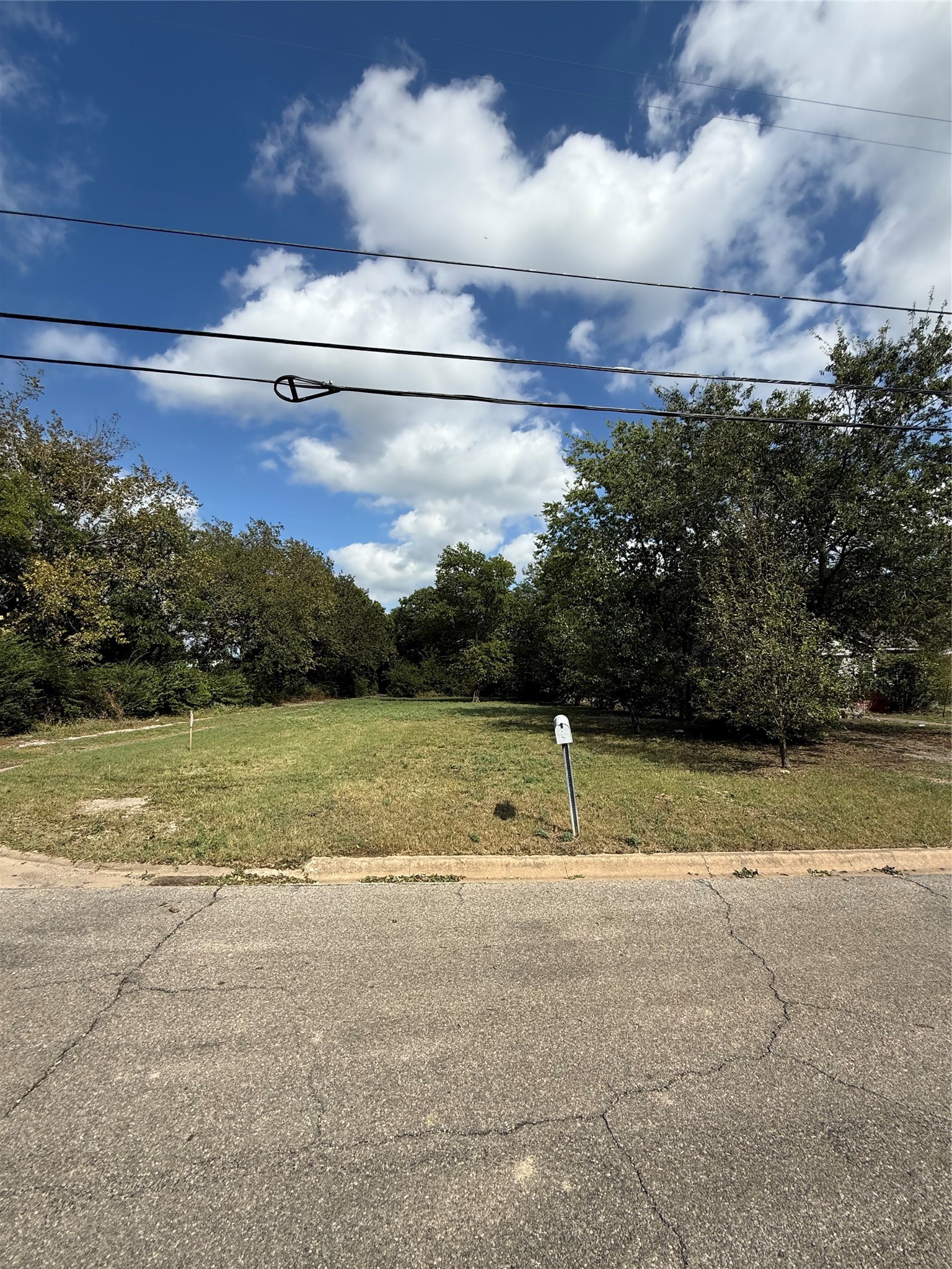 1721 N Hoard Avenue Sherman TX 75090
