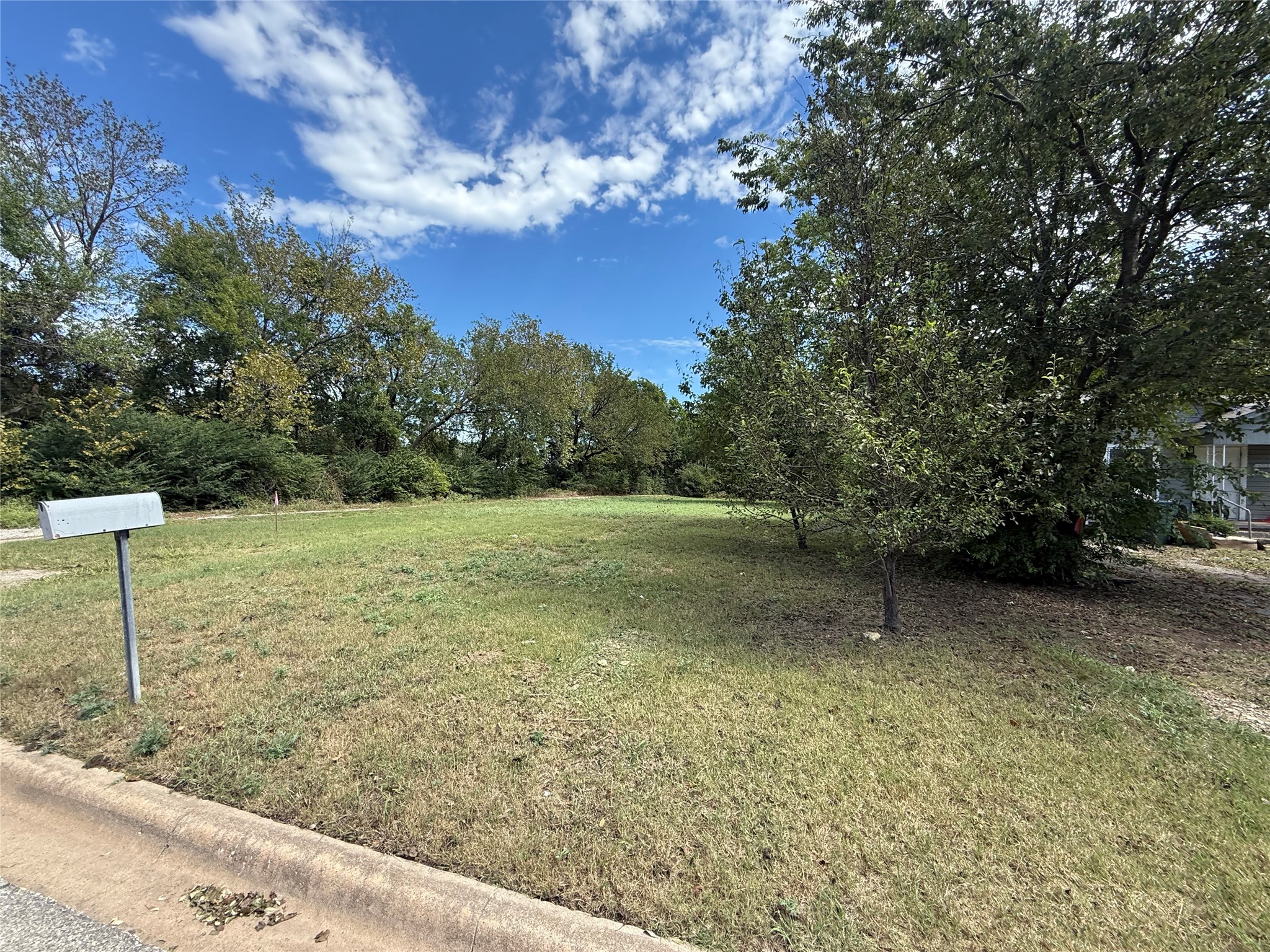 1721 N Hoard Avenue Sherman TX 75090
