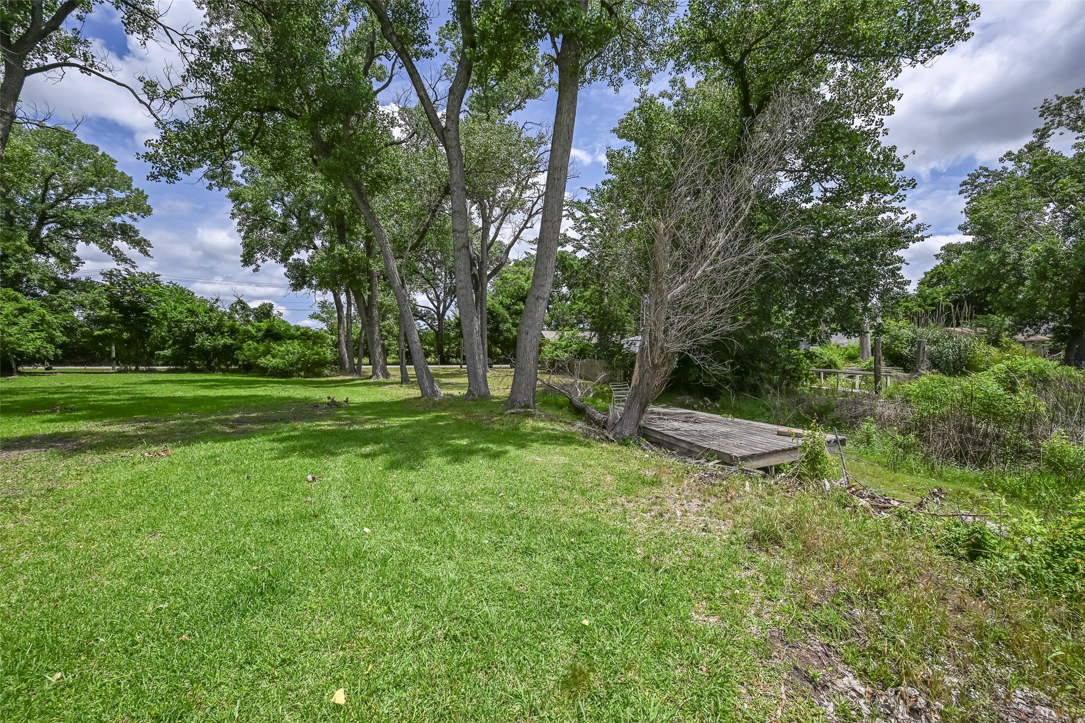 2431 E Lake Drive Weatherford TX 76087