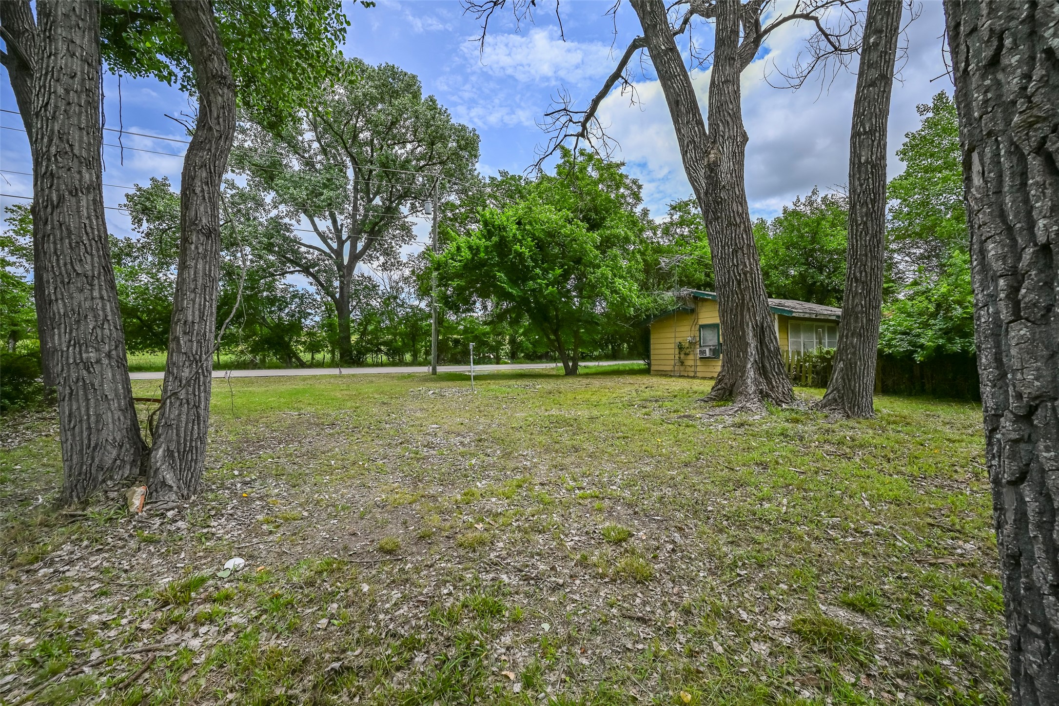 2431 E Lake Drive Weatherford TX 76087