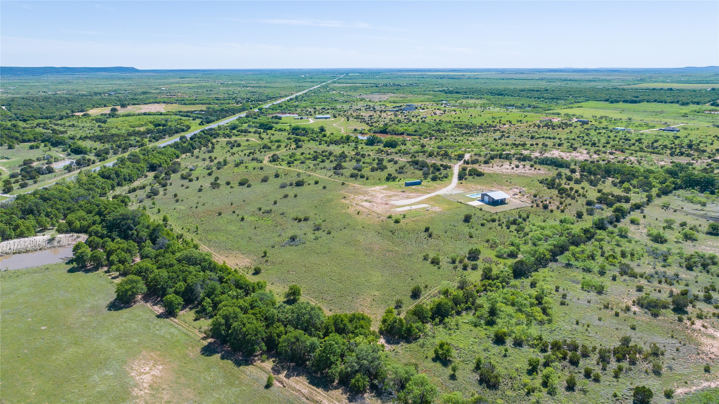 6922 Highway 83 Ovalo TX 79541