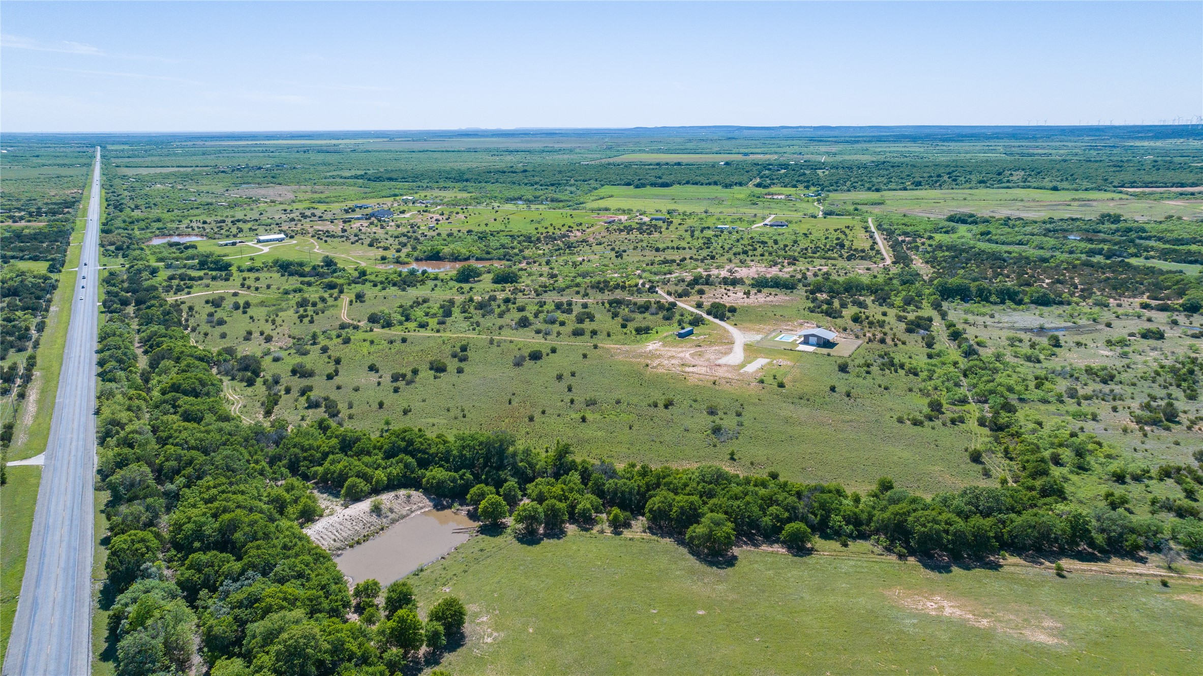 6922 Highway 83 Ovalo TX 79541