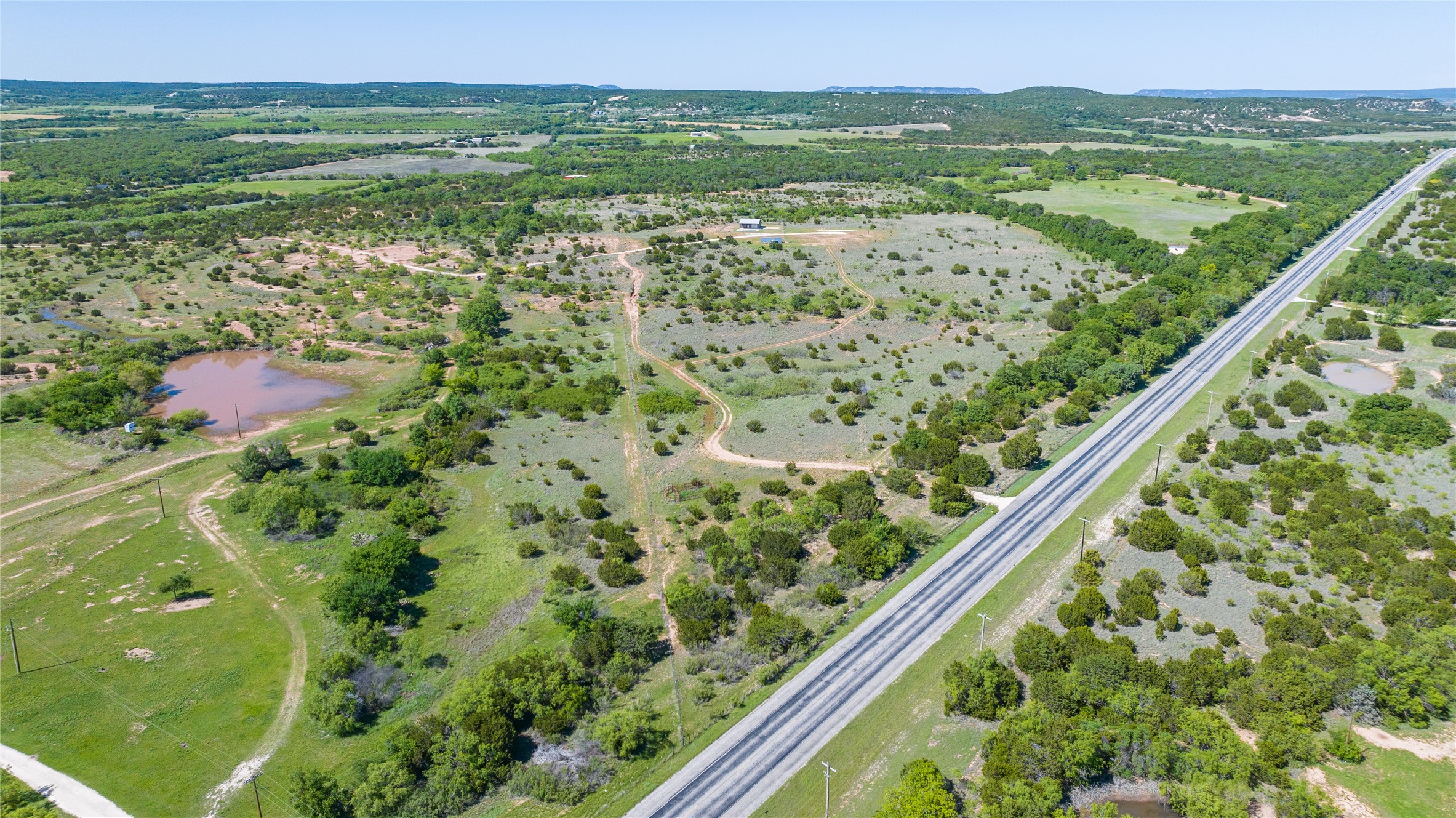 6922 Highway 83 Ovalo TX 79541