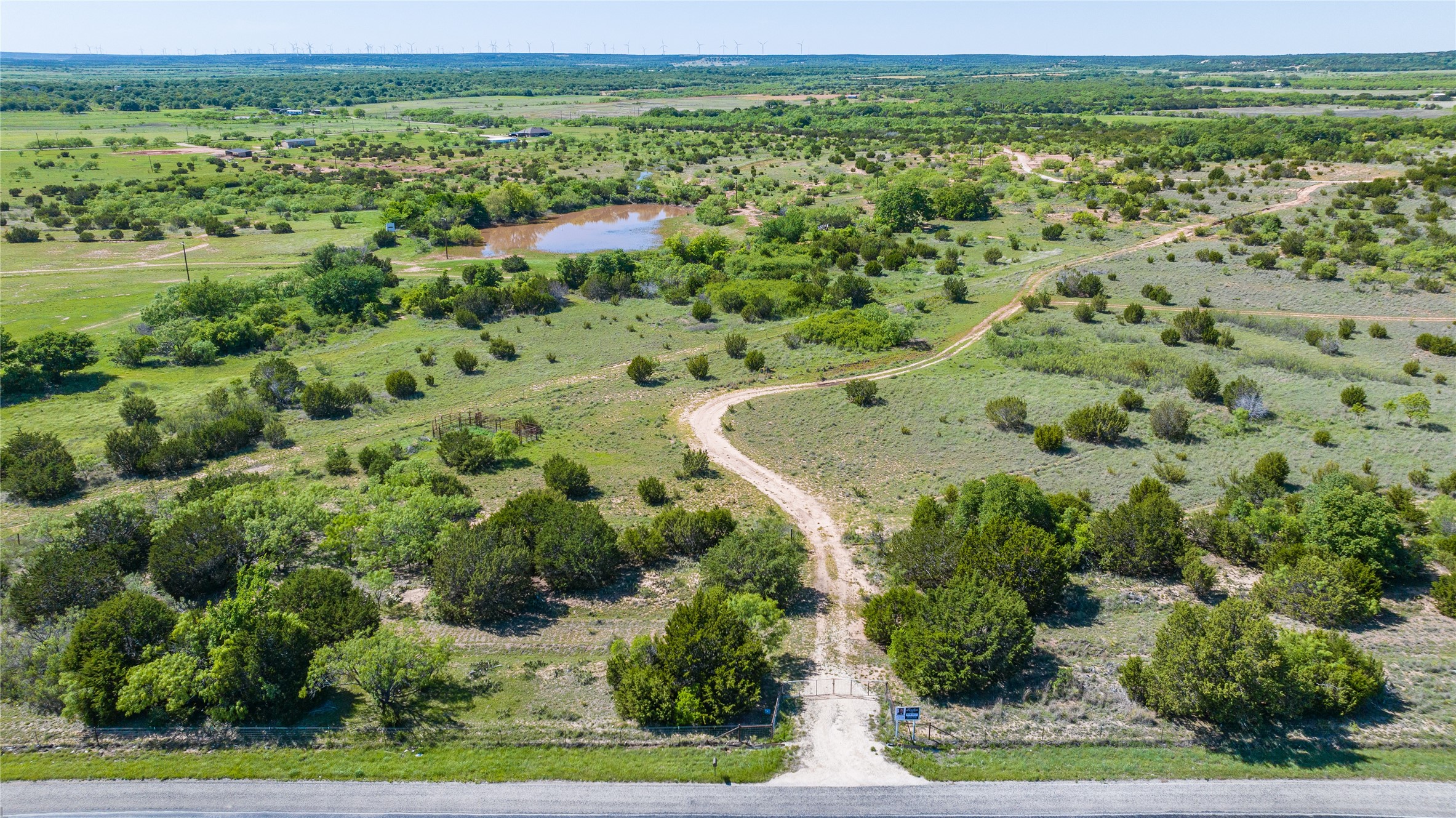 6922 Highway 83 Ovalo TX 79541