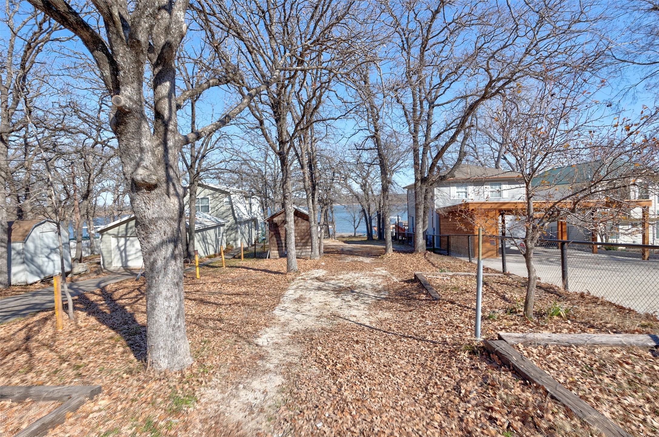 1154 W Lake Drive Weatherford TX 76087