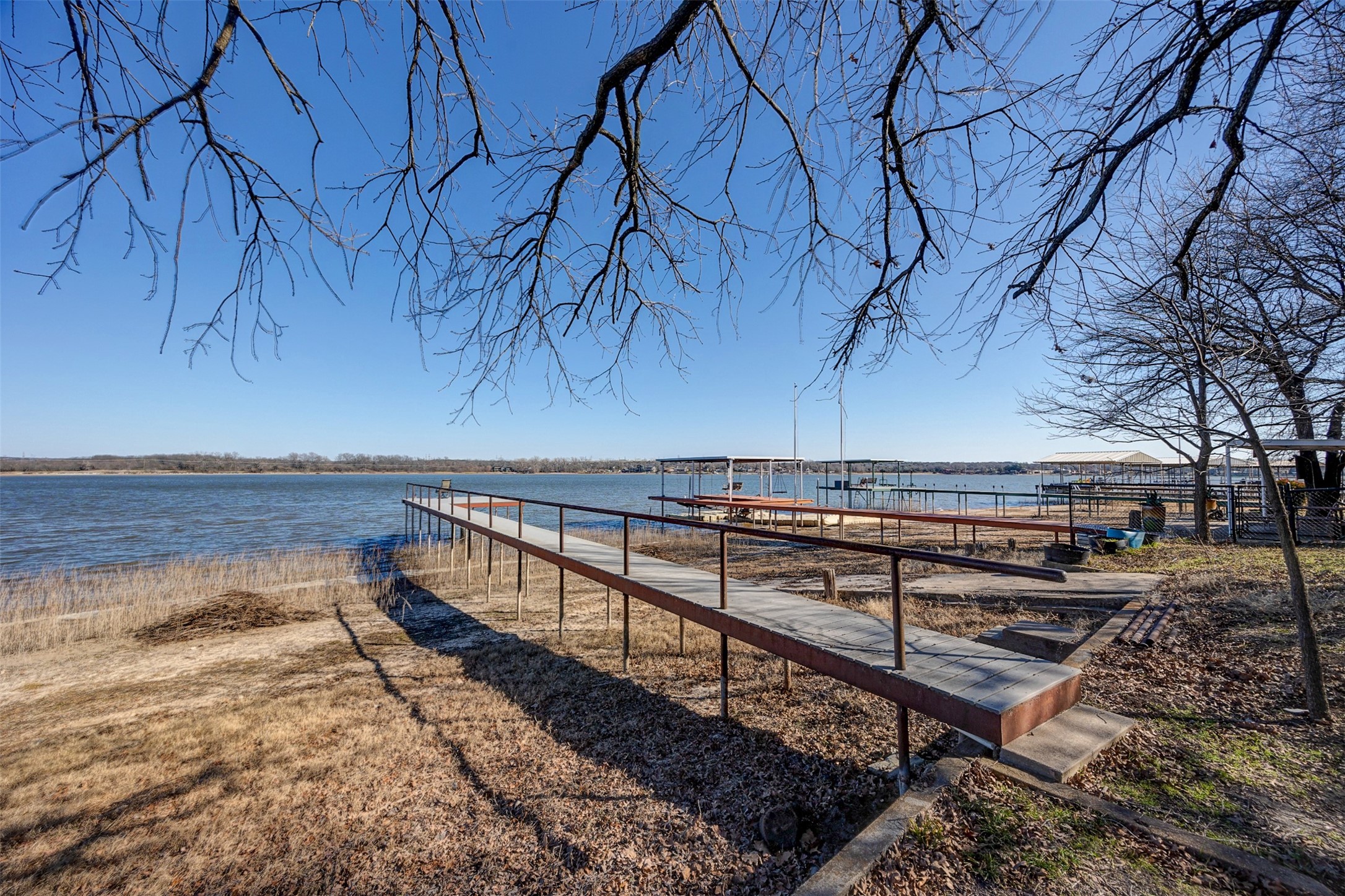 1154 W Lake Drive Weatherford TX 76087