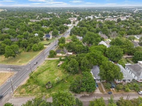 1407 N 12th Street Waco TX 76707