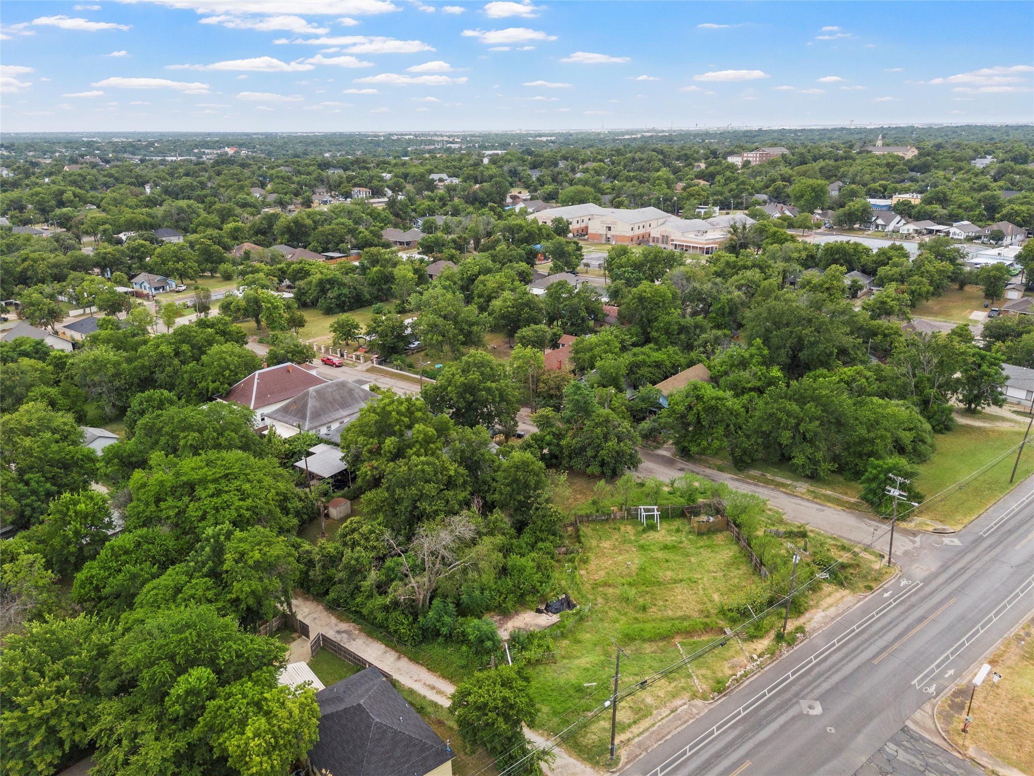 1407 N 12th Street Waco TX 76707