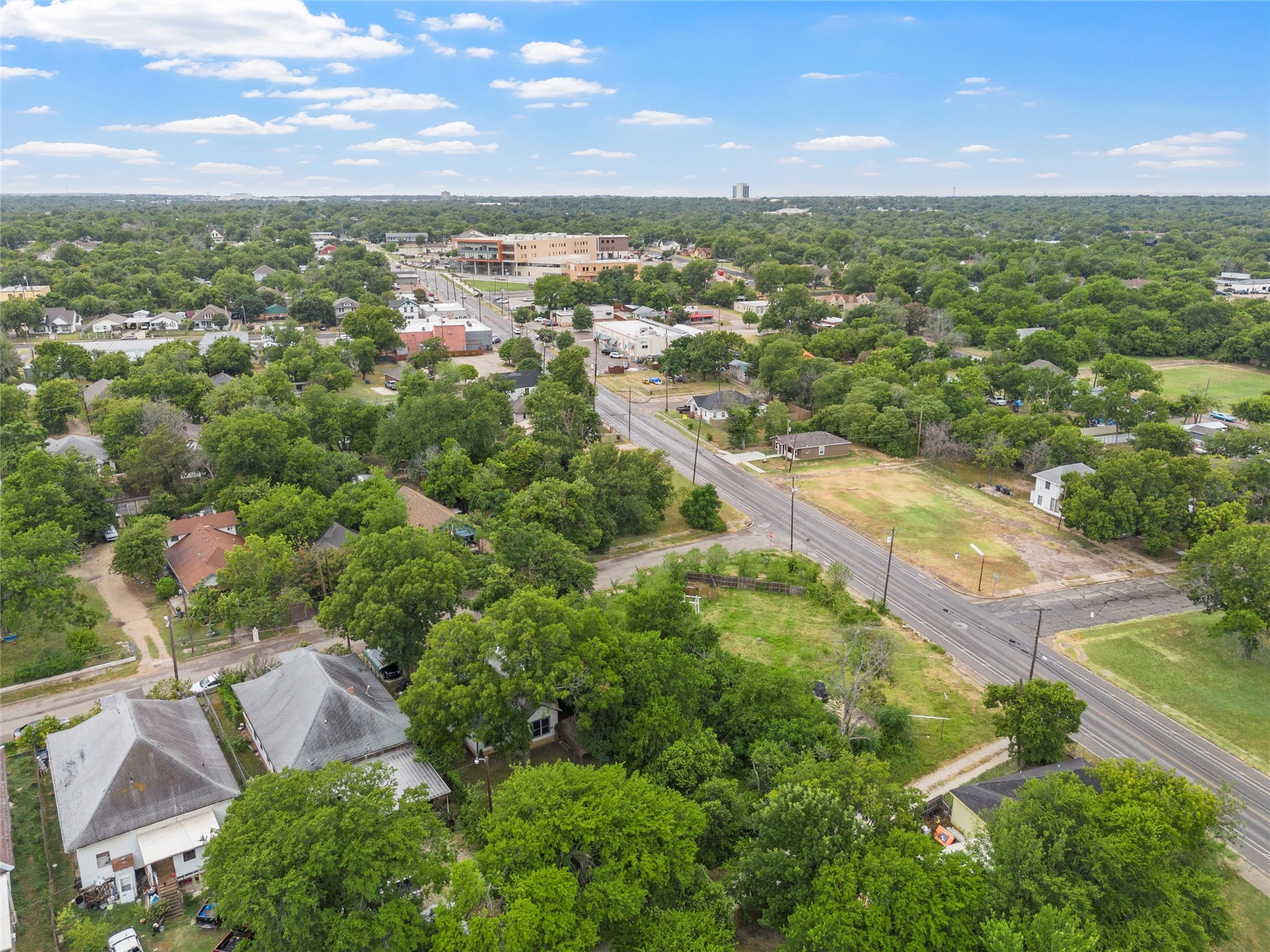 1407 N 12th Street Waco TX 76707