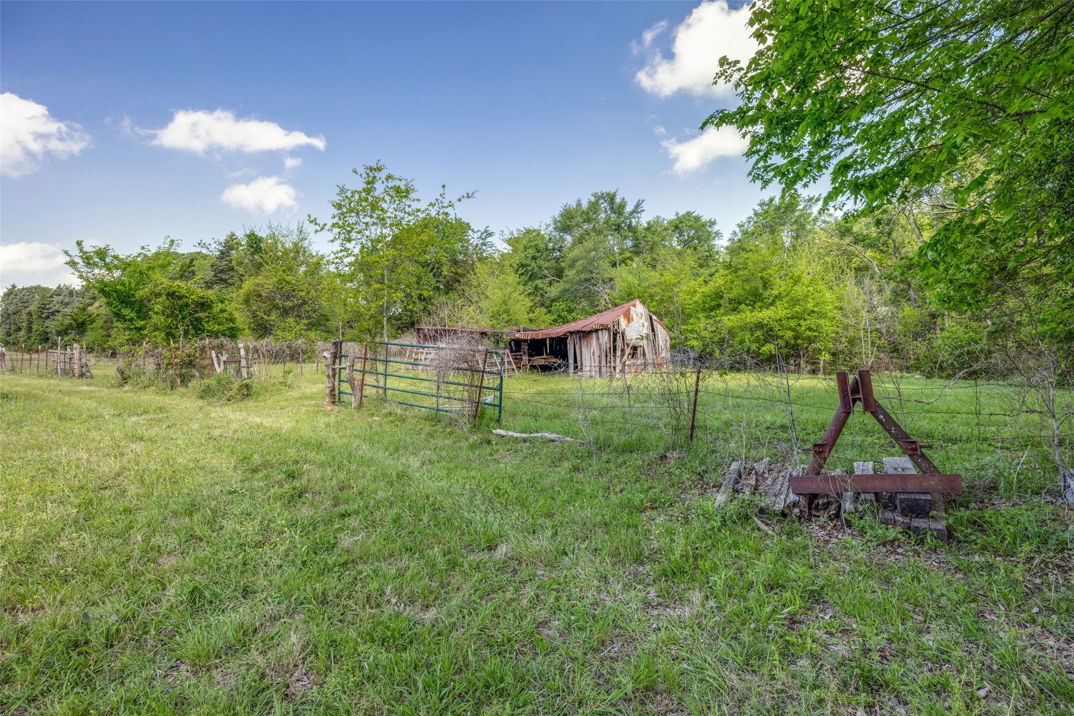 1203 County Road 4132 Cumby TX 75433