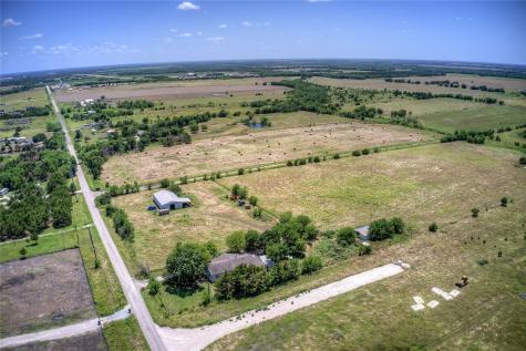 718 County Road 1063 Greenville TX 75401