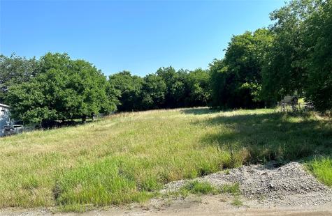 1802 Mobile Road Grand Prairie TX 75052