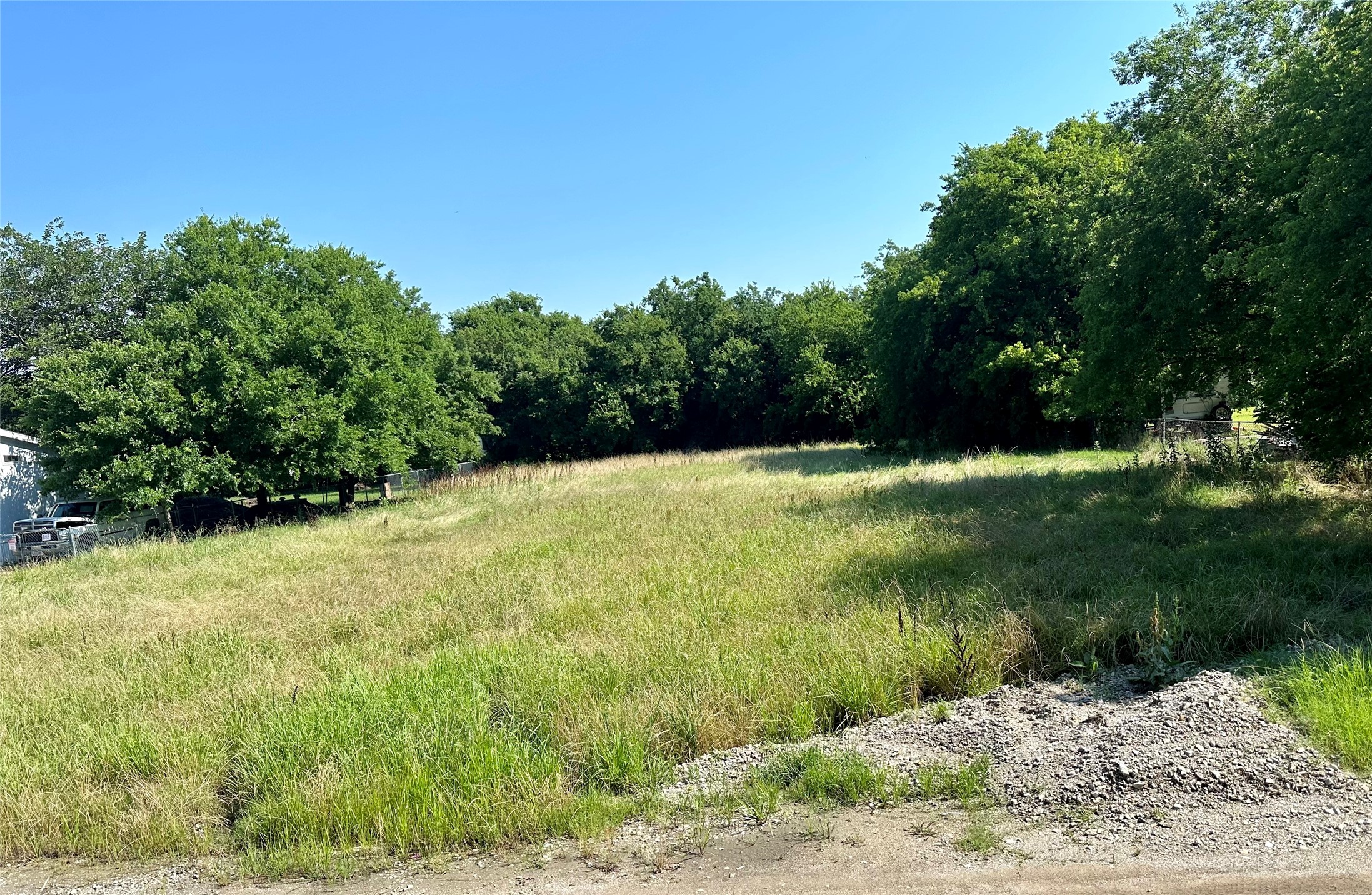 1802 Mobile Road Grand Prairie TX 75052