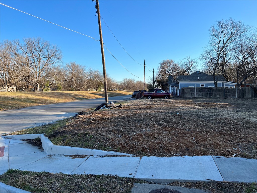 402 S Henderson Avenue Dallas TX 75223