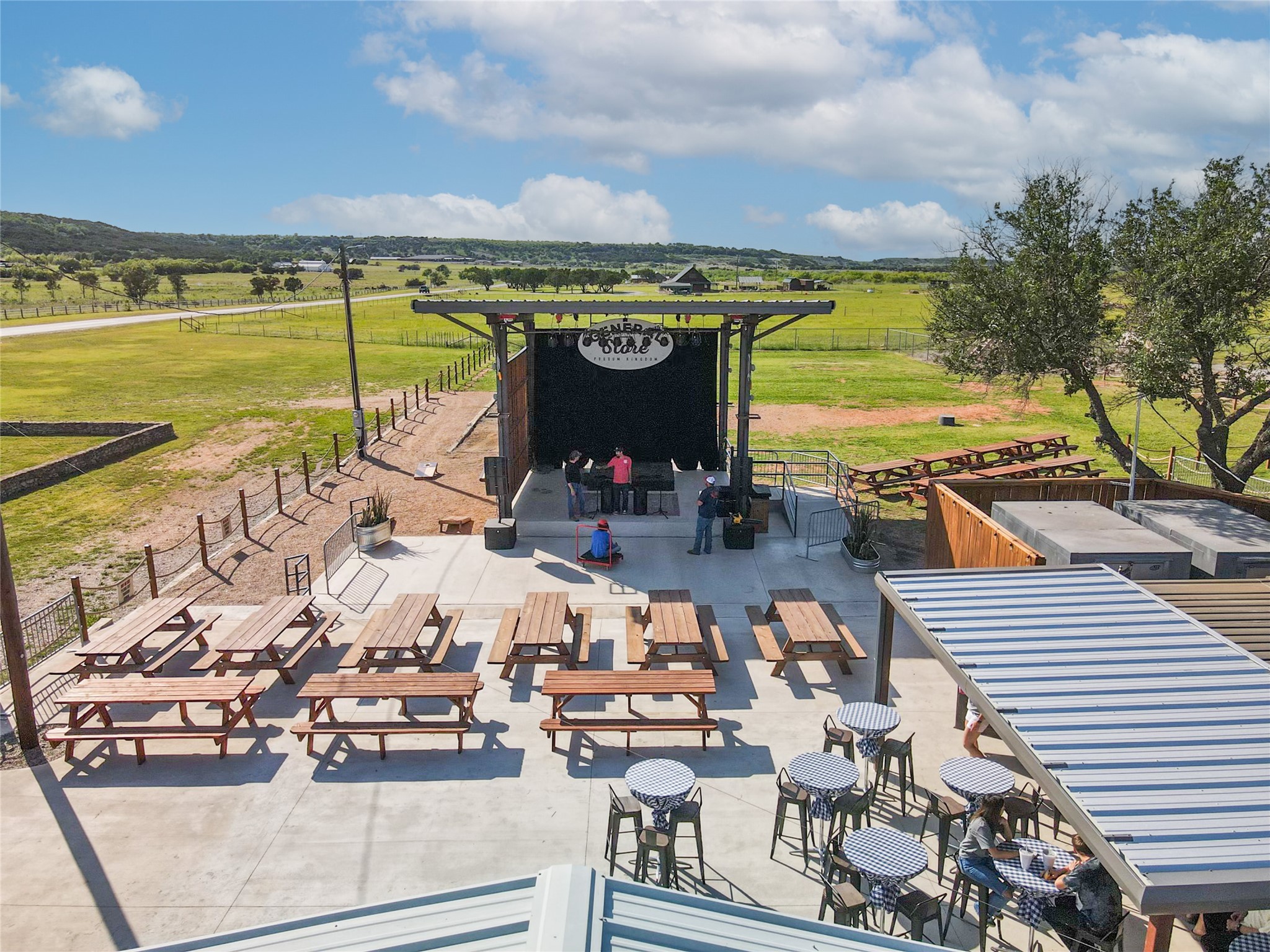 186 W Hells Gate Drive Strawn TX 76475