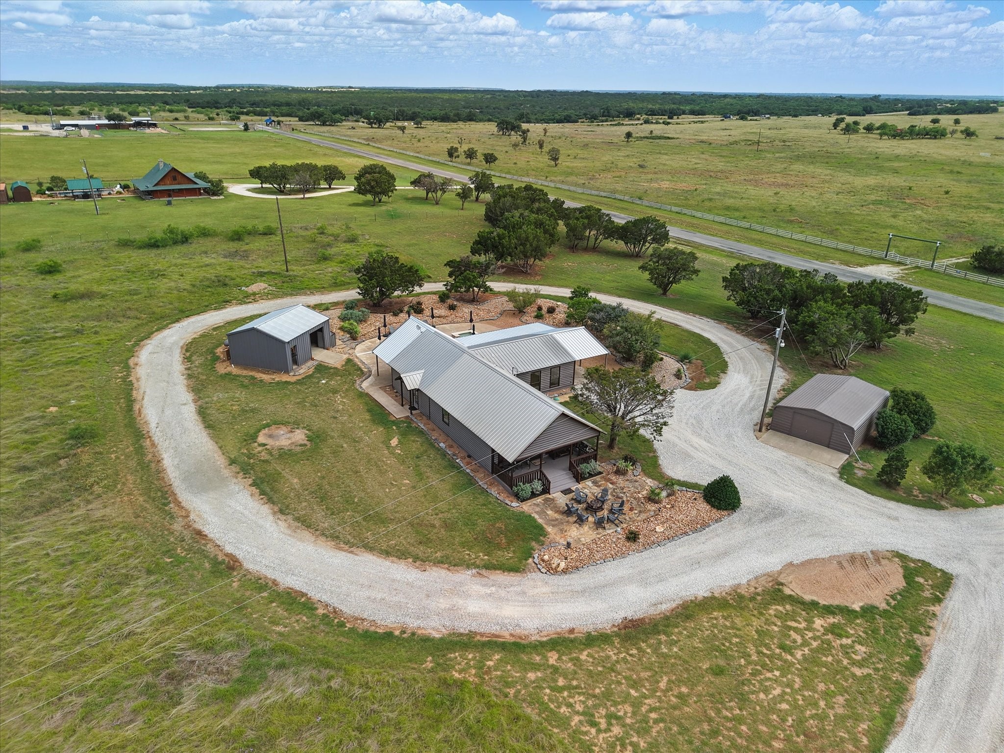 186 W Hells Gate Drive Strawn TX 76475