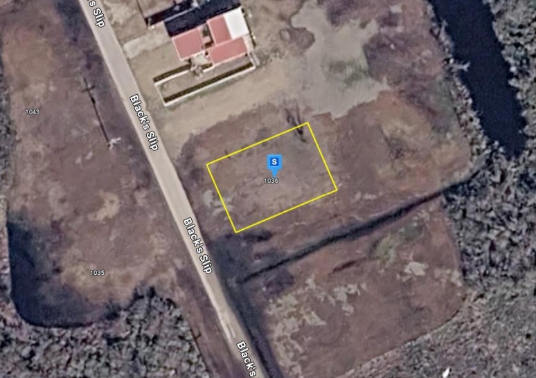 1036 Blacks Slip Gilchrist TX 77617
