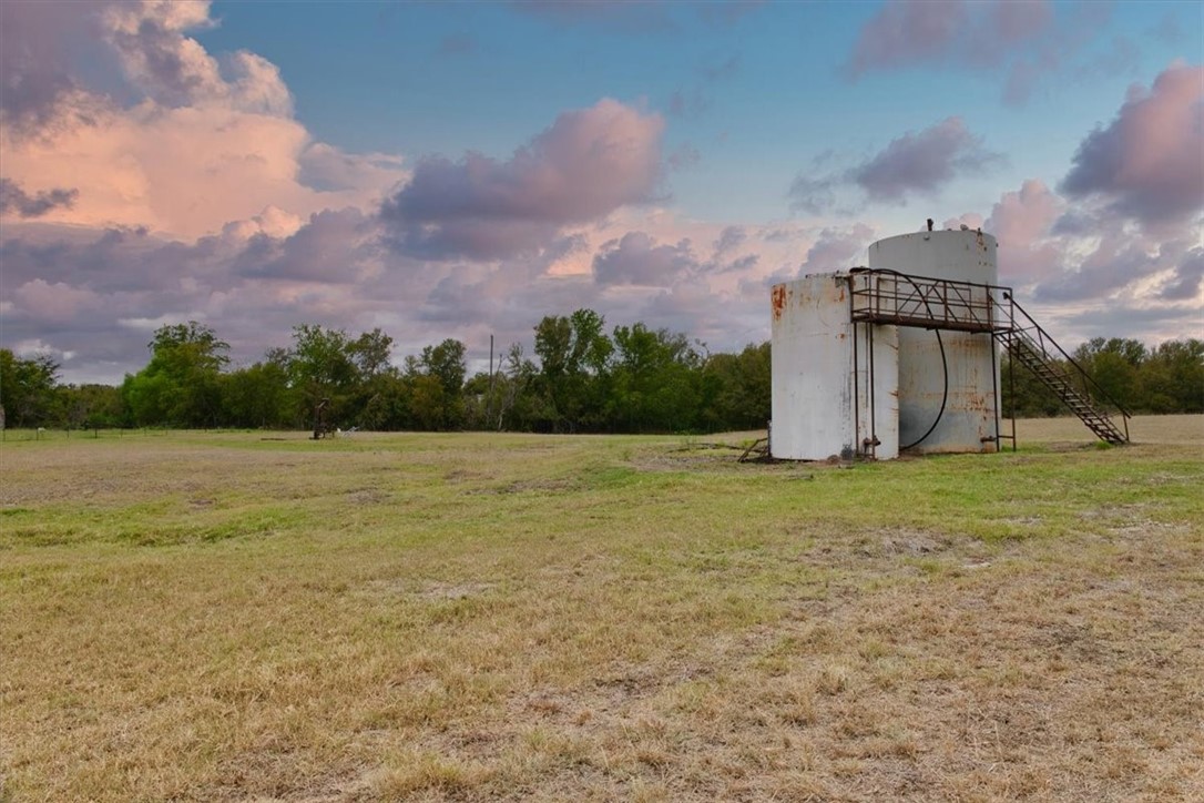 2854 Highway 320 Lott TX 76656