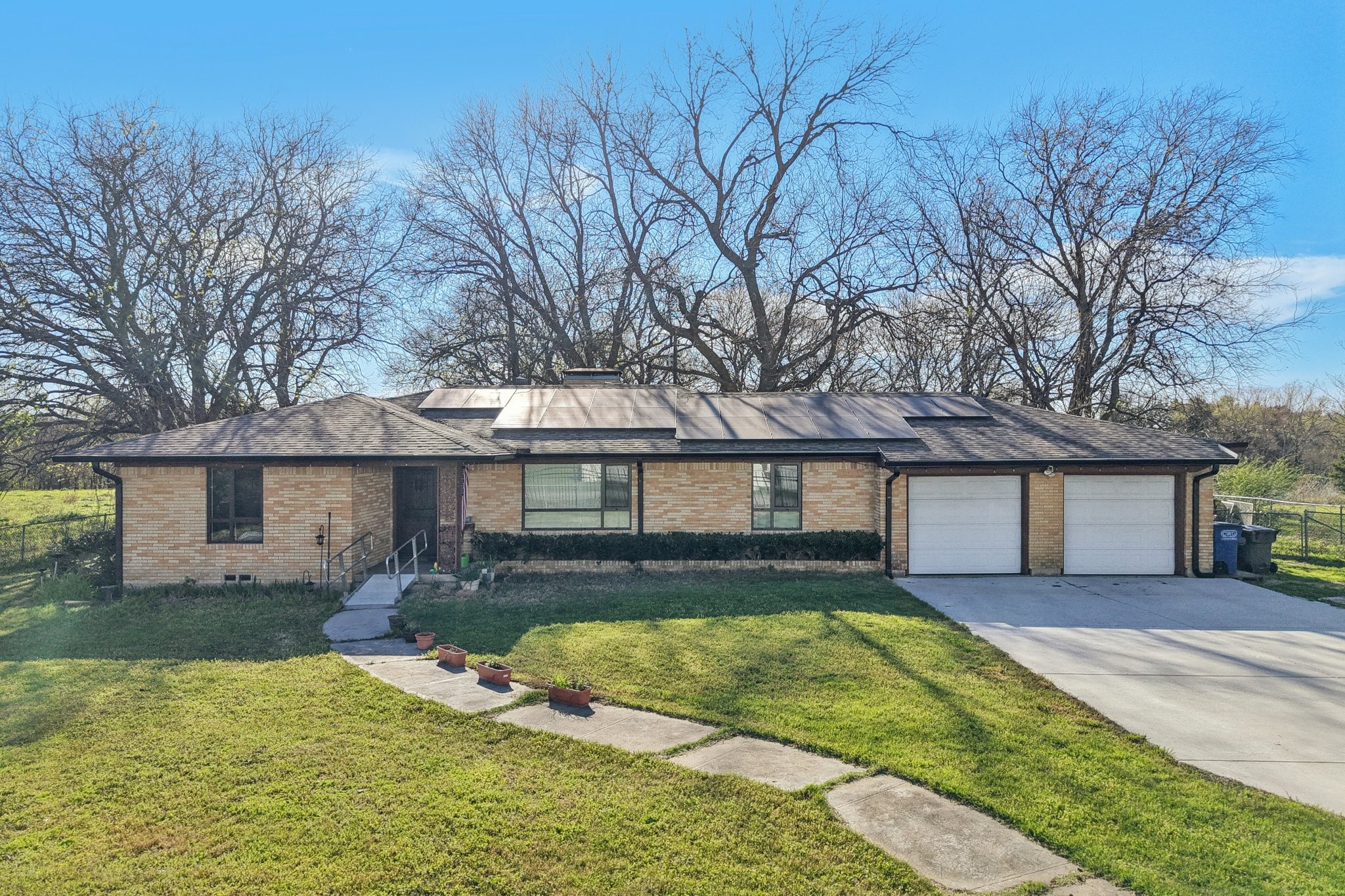 611 Ferris Road Lancaster TX 75146