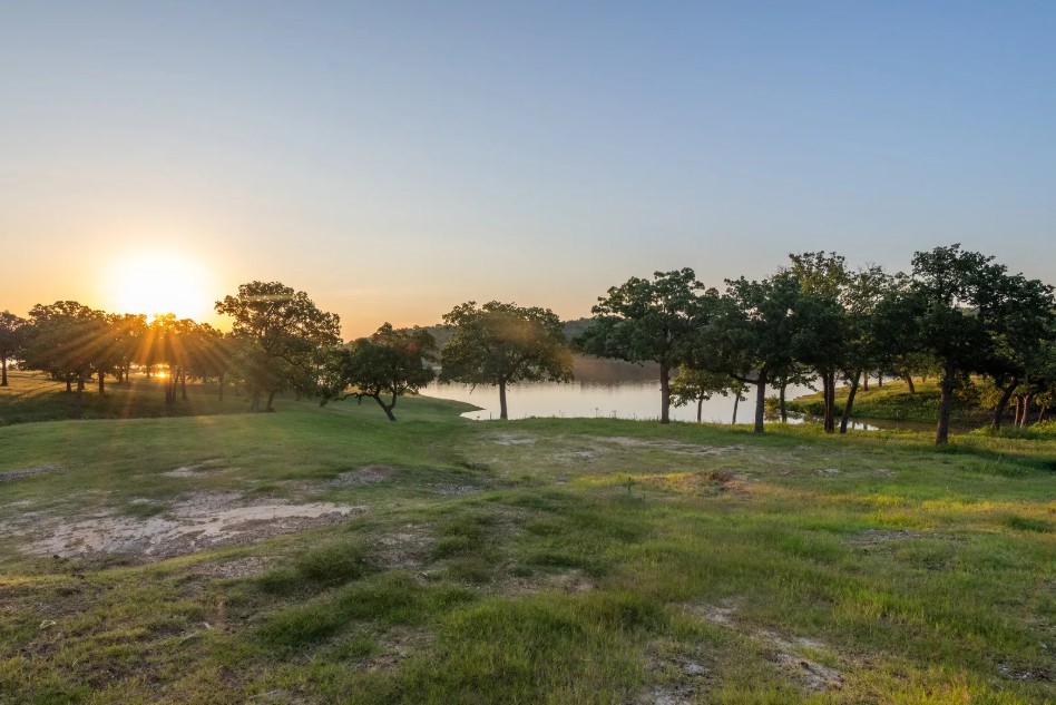 136 Leo Palace Lane Gordonville TX 76245