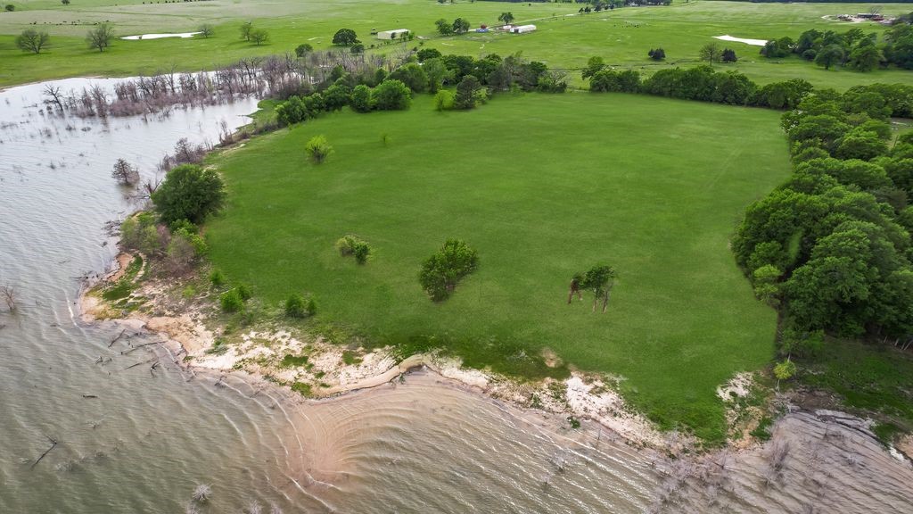 1125 County Road 2670 Telephone TX 75488