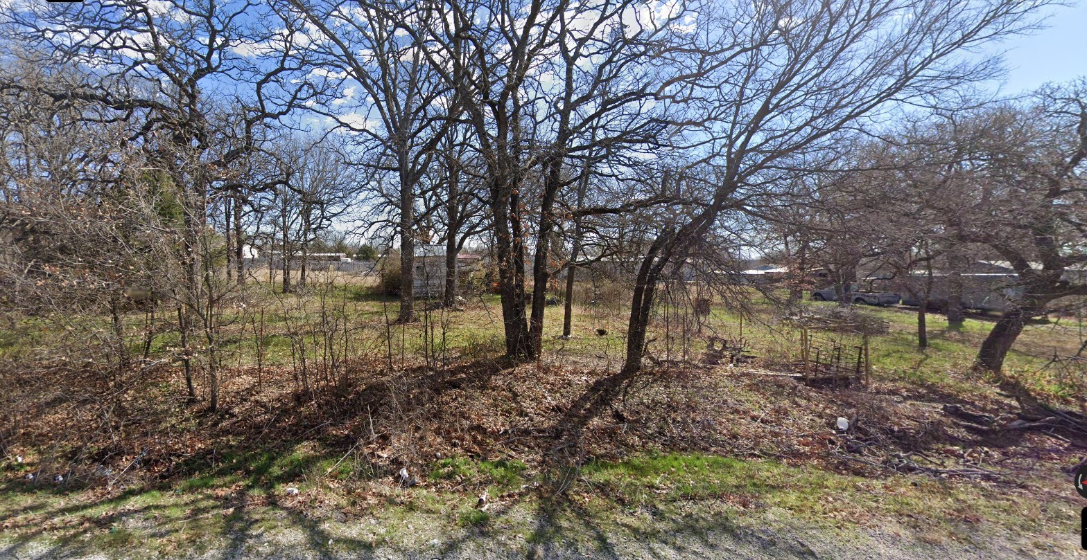 221 Shady Oaks Azle TX 76085