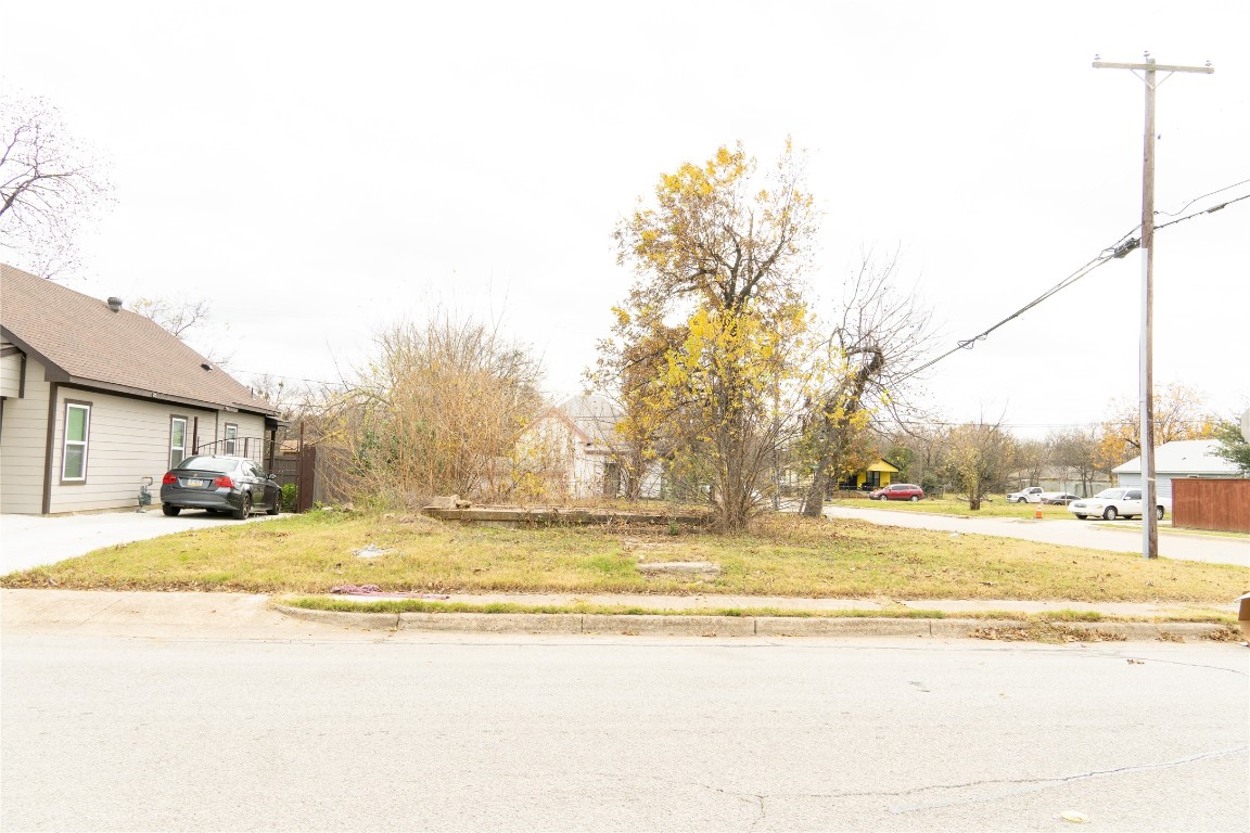 1600 E Hattie Street Fort Worth TX 76104