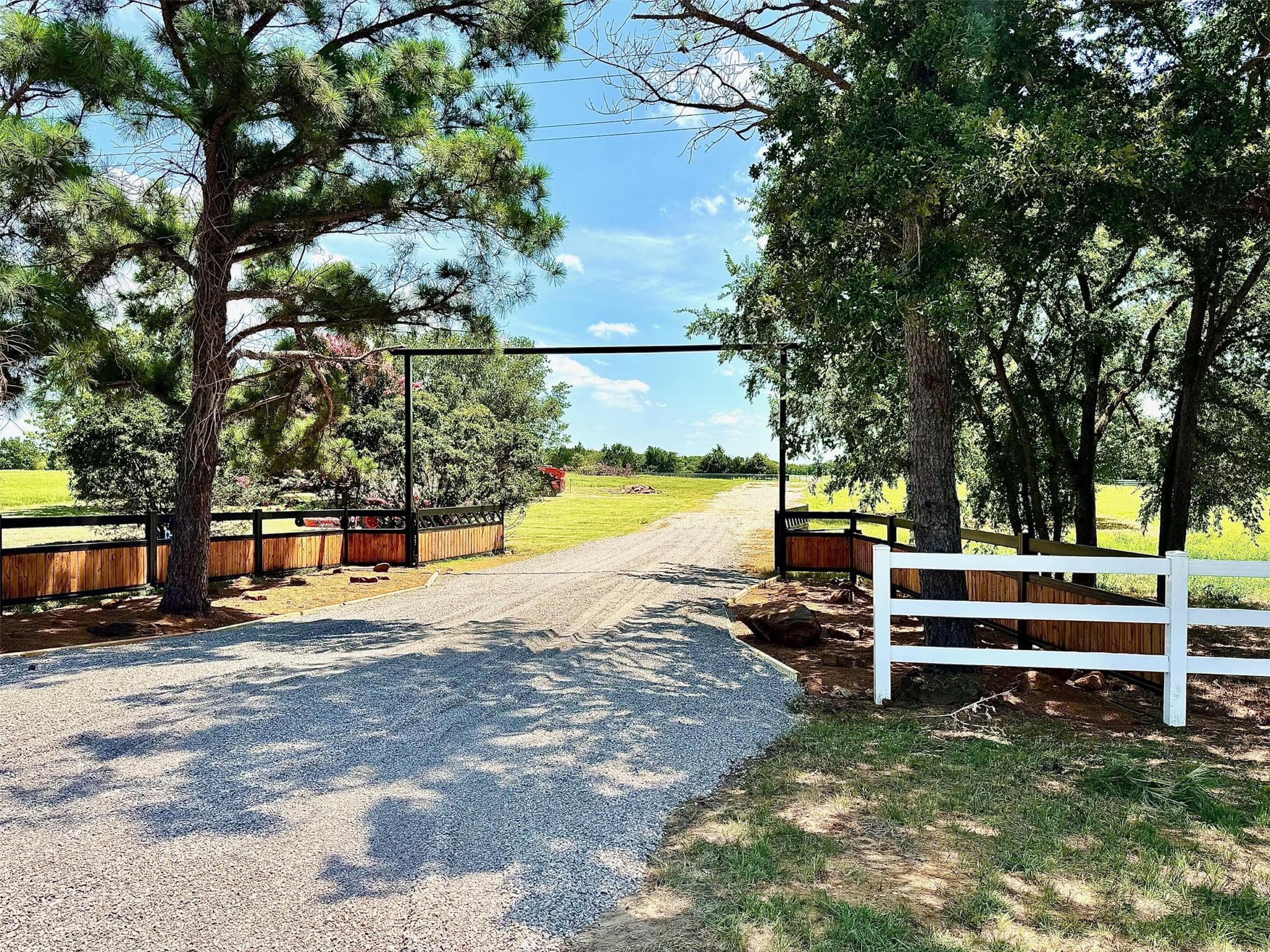 8690 E Fm 922 Valley View TX 76272