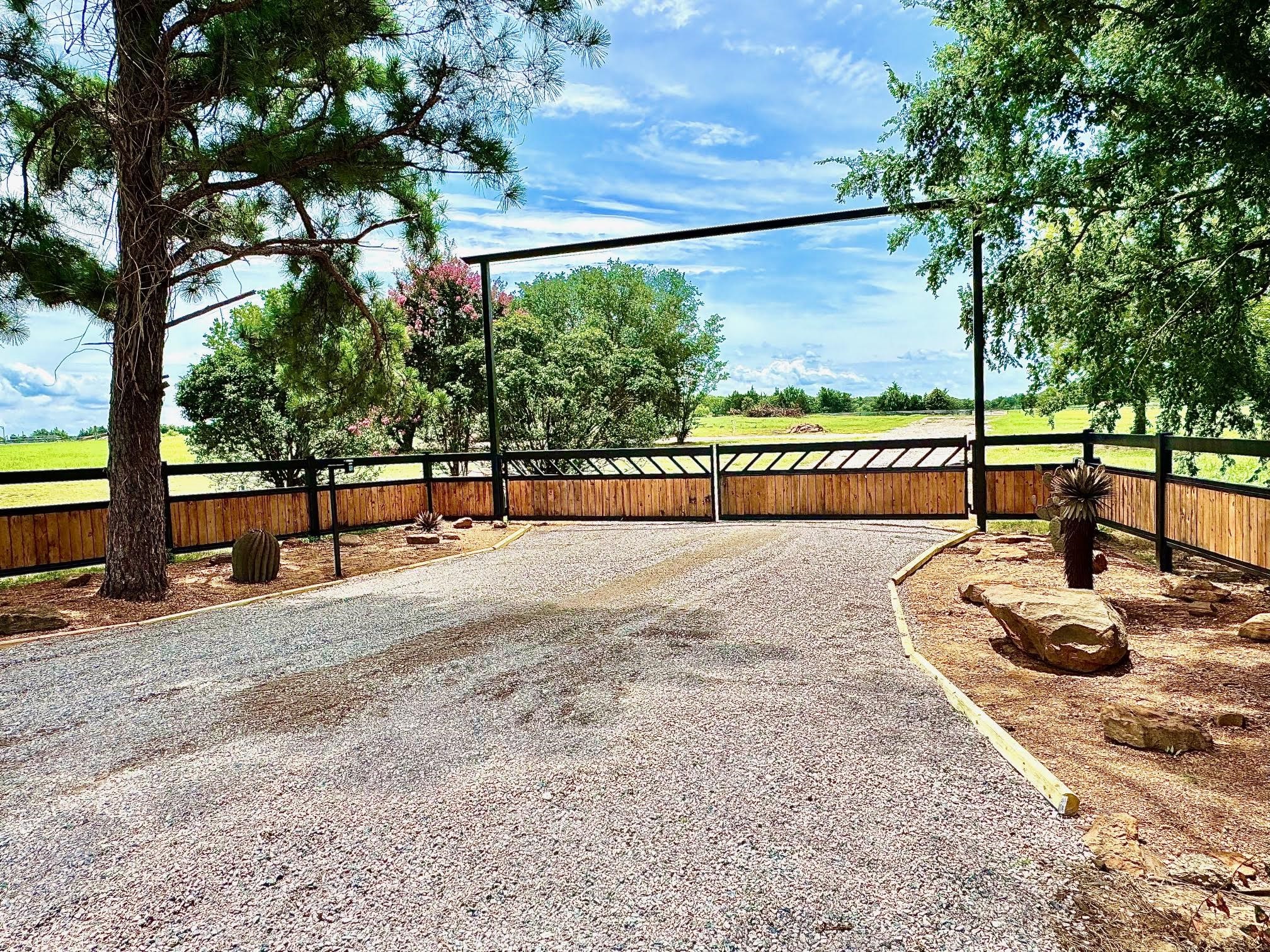8690 E Fm 922 Valley View TX 76272