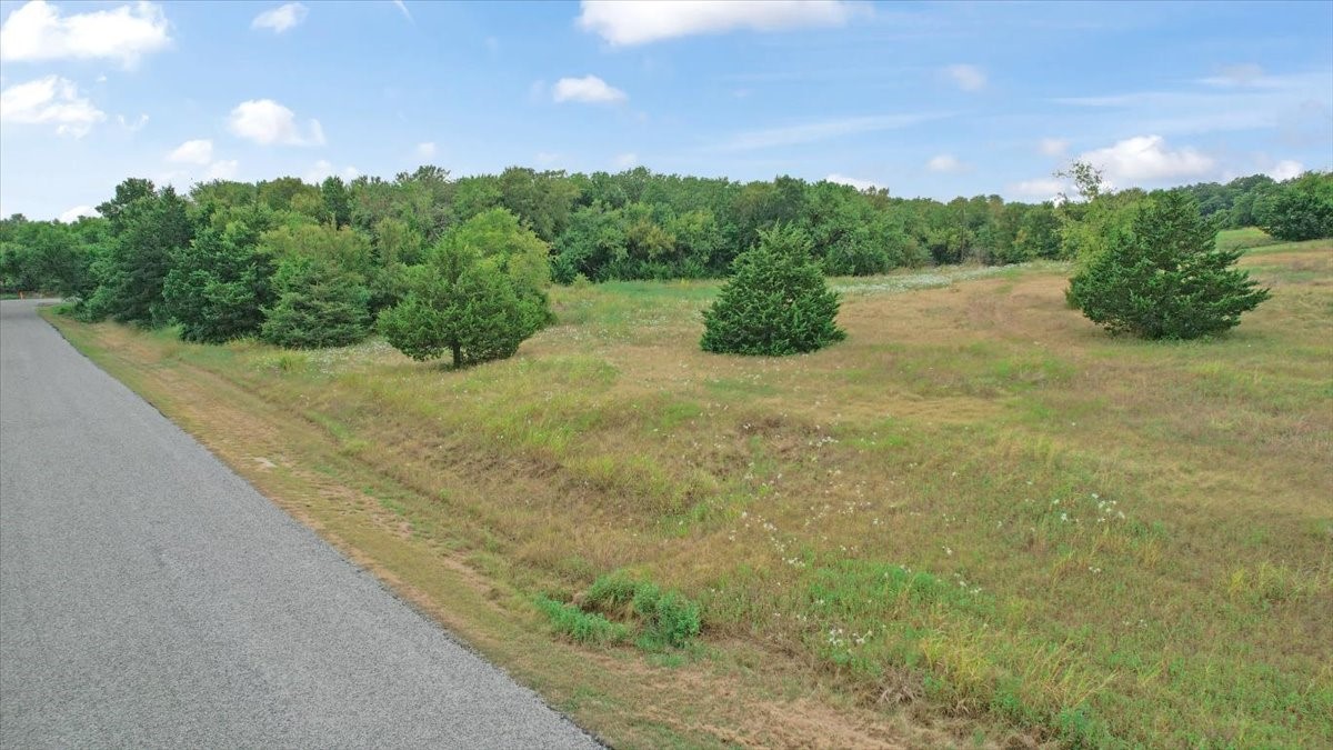4 Fawn Hollow Trail Denison TX 75020
