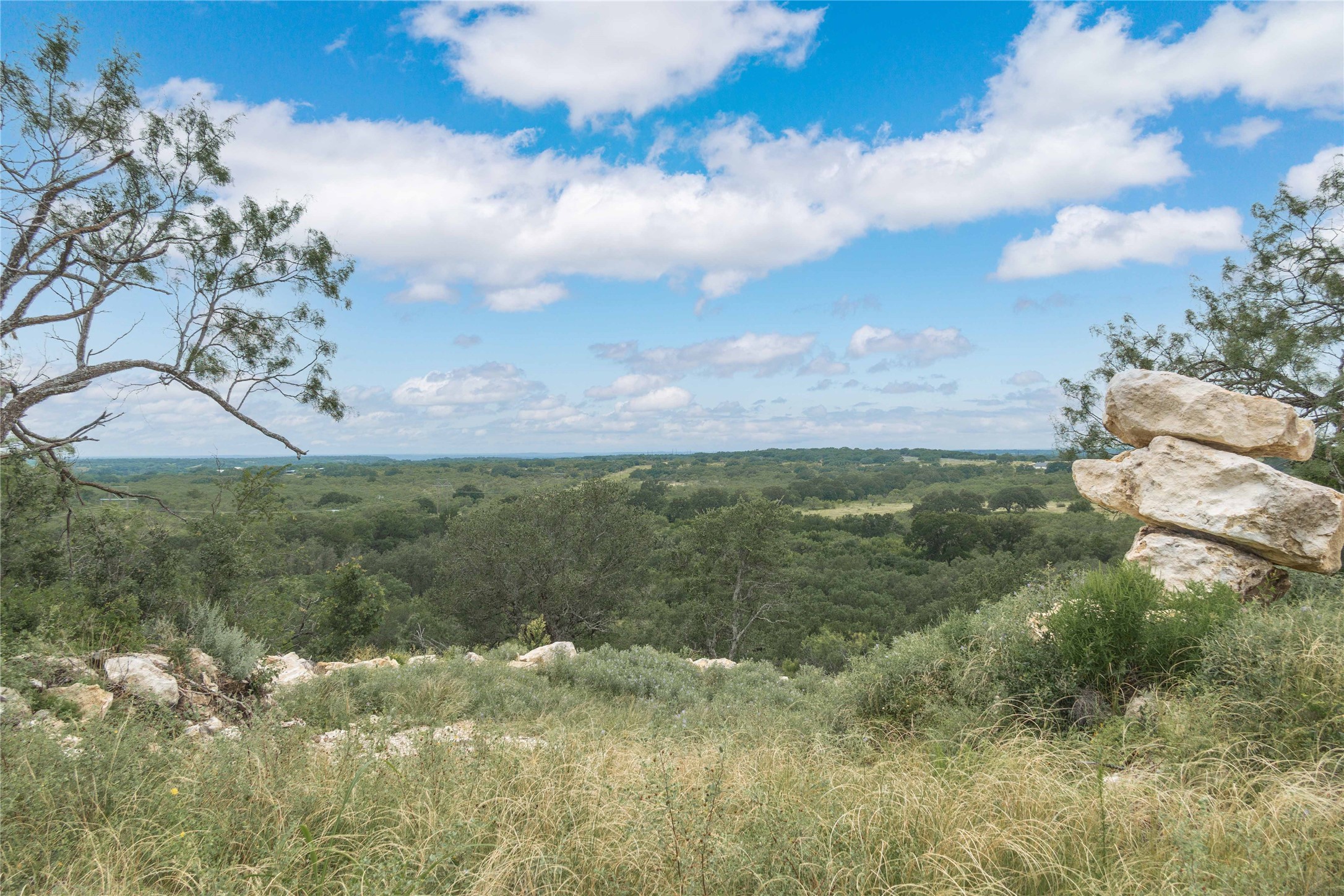 332 Ledge Stone Blanket TX 67432