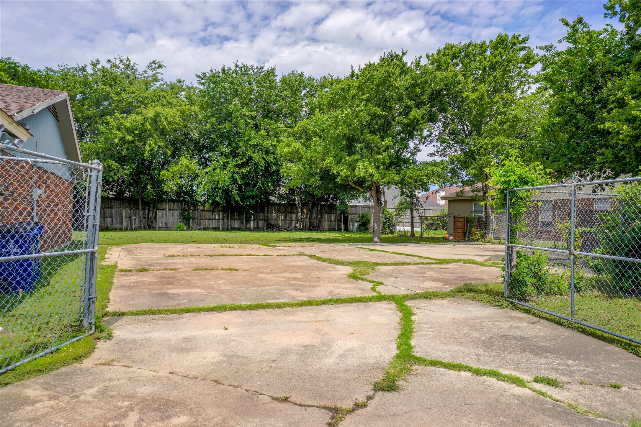 220 Coury Road Everman TX 76140
