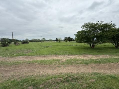 4913 N Fm 1752 Savoy TX 75479