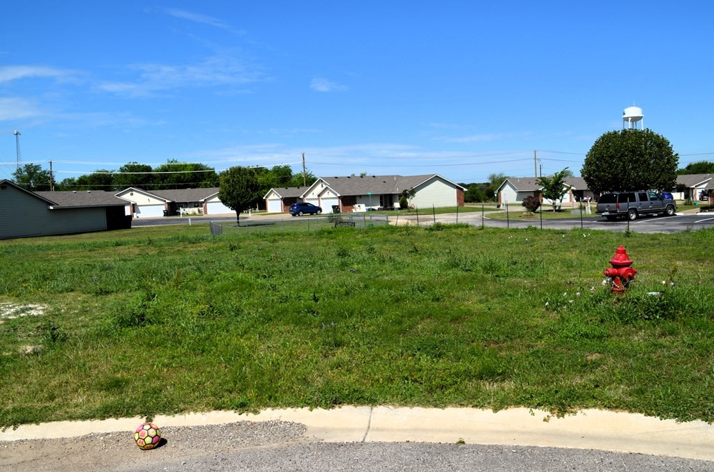 208 Preston Circle Mabank TX 75147