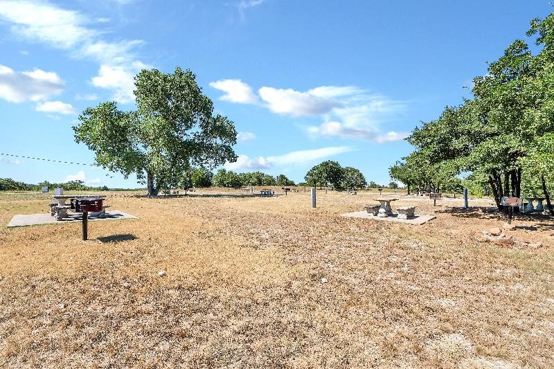 411 Mountain View Court Sunset TX 76270