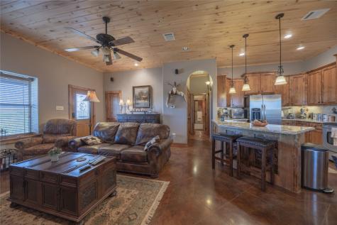3270 Fm-573 Comanche TX 76442