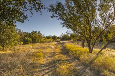 3270 Fm-573 Comanche TX 76442